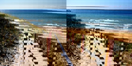 Trappe ned til strand